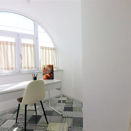 Mary'S Apartments - De Vivo Realty マッサ・ルブレンセ エクステリア 写真