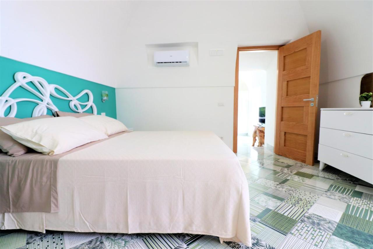 Mary'S Apartments - De Vivo Realty マッサ・ルブレンセ エクステリア 写真