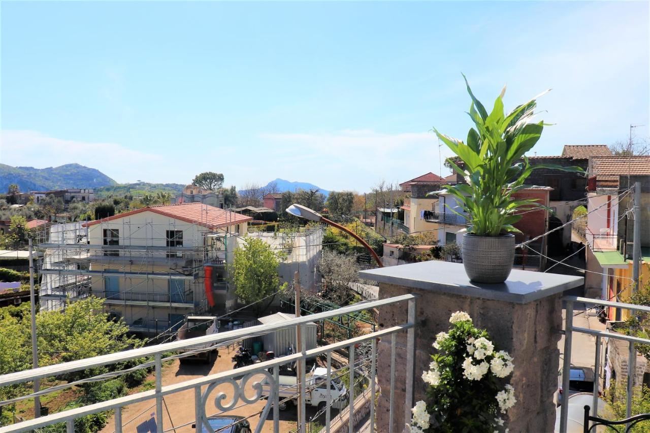 Mary'S Apartments - De Vivo Realty マッサ・ルブレンセ エクステリア 写真